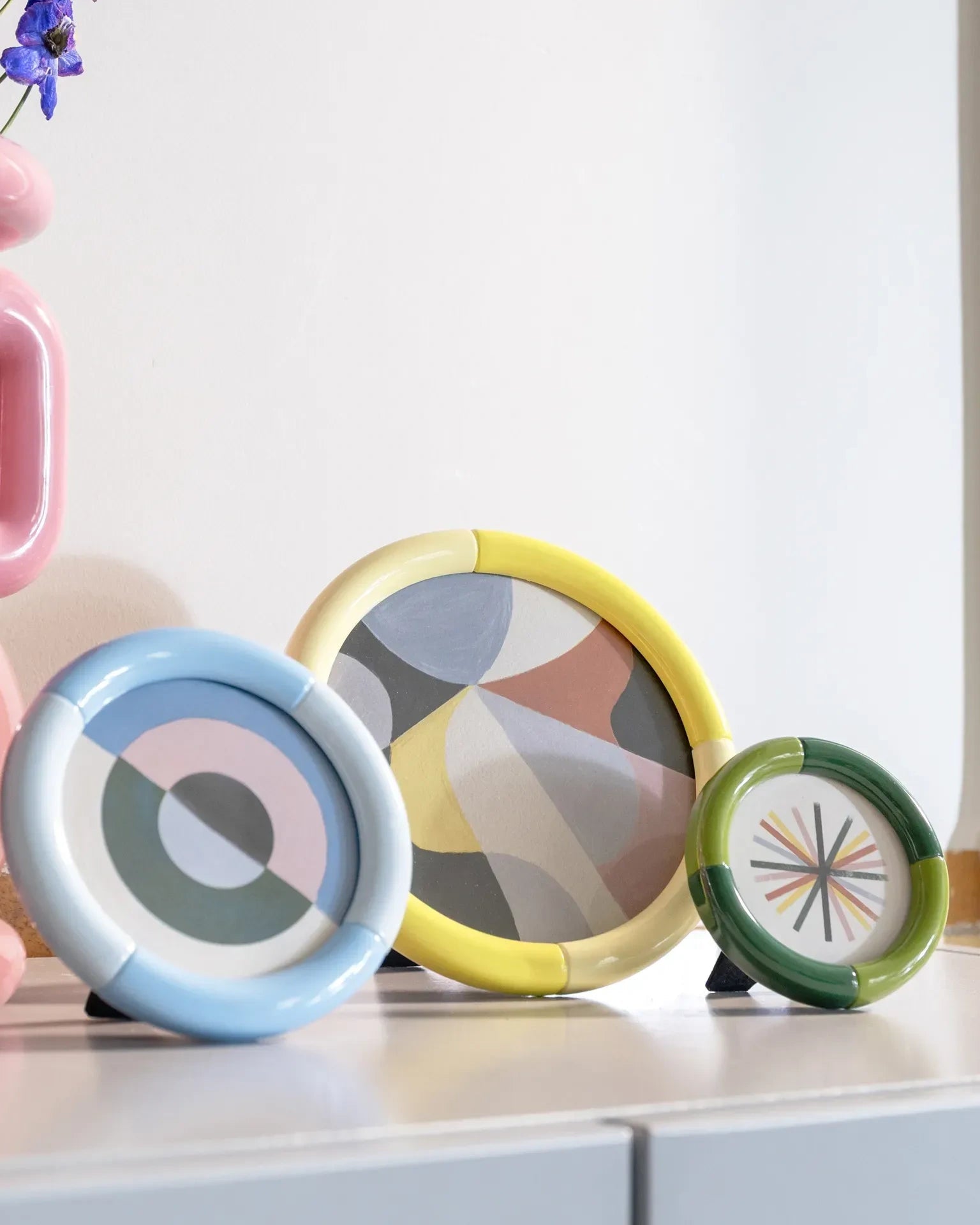 &Klevering - RIFT Bilderrahmen • round yellow - ROSA ECK