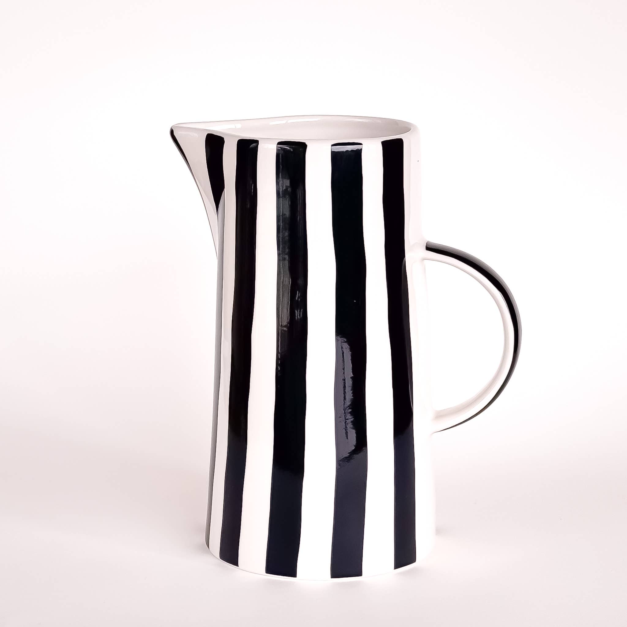Magazin Minori - STRIPES Krug • vulcano black - ROSA ECK