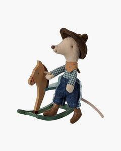 Maileg - Cowboy Maus auf Schaukelpferd – Kleiner Bruder - Spielzeug - ROSA ECK Concept Store