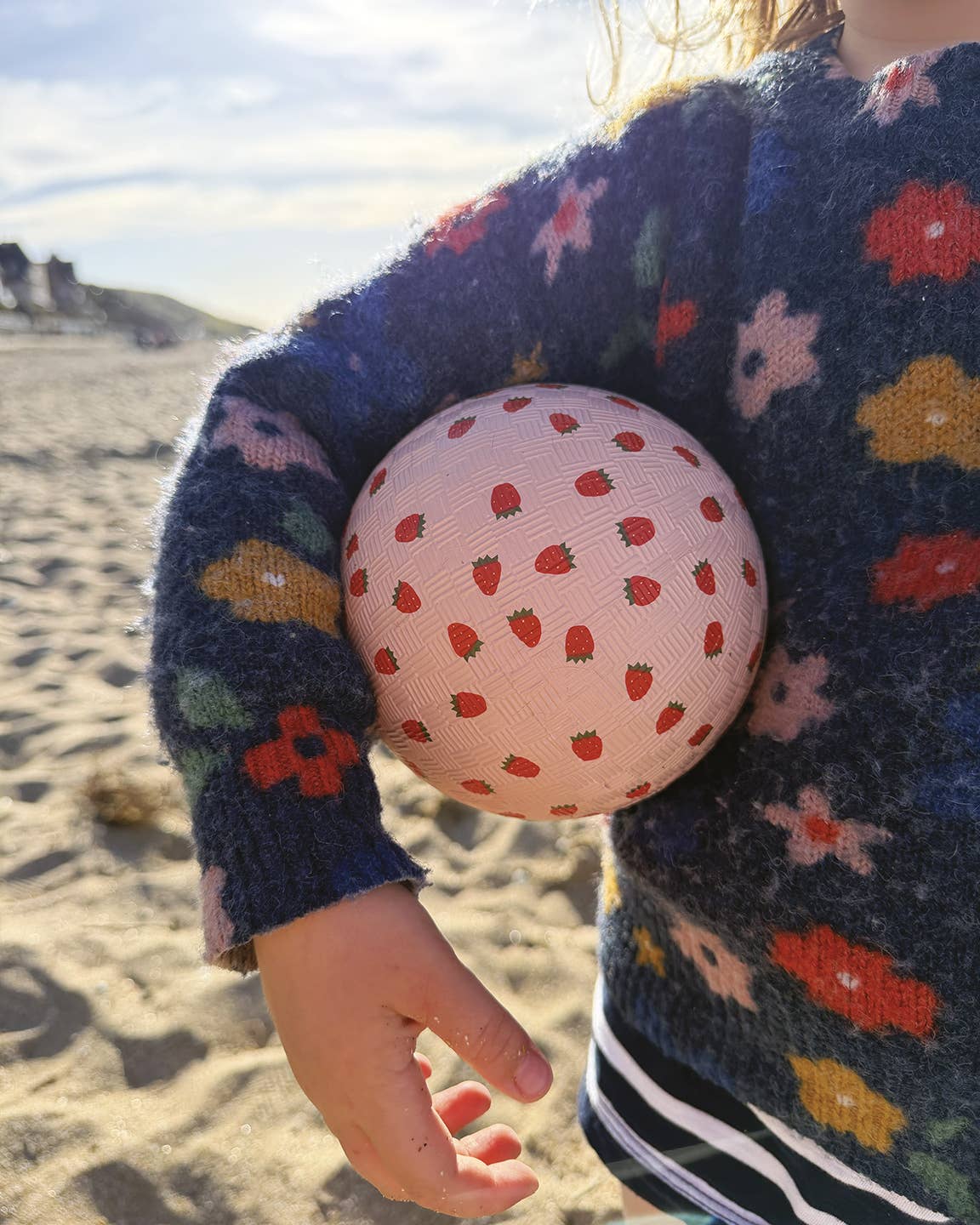 Petit Jour Paris - Spielball (⌀ 13 cm) • Erdbeeren - ROSA ECK