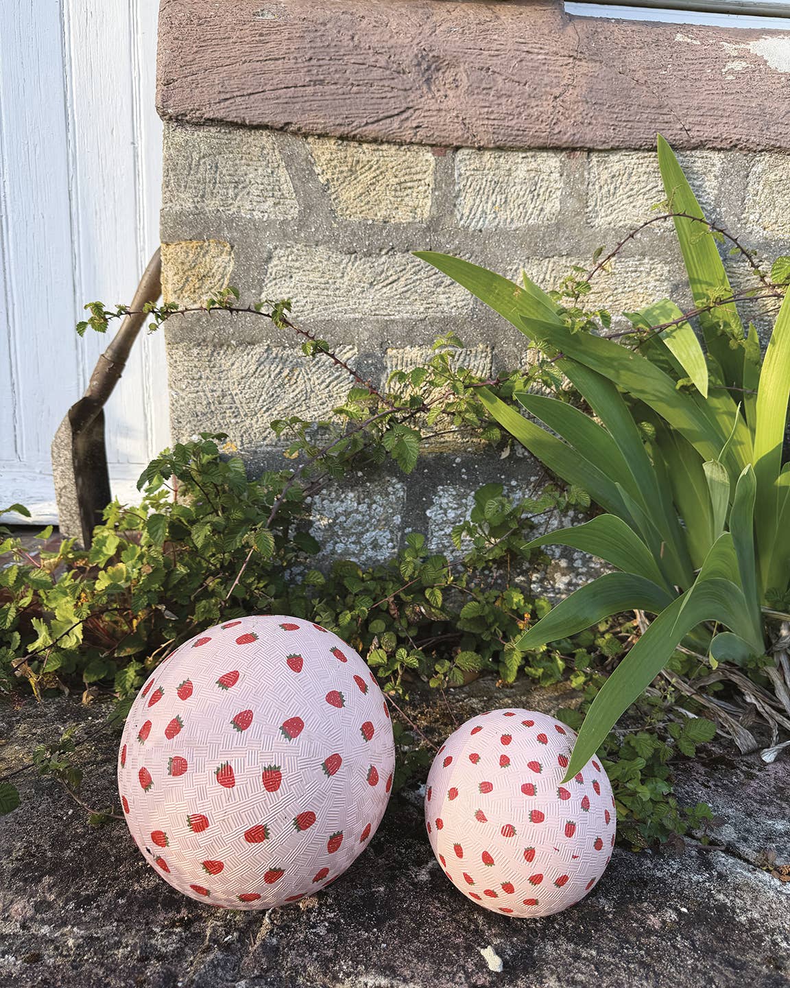 Petit Jour Paris - Spielball (⌀ 13 cm) • Erdbeeren - ROSA ECK