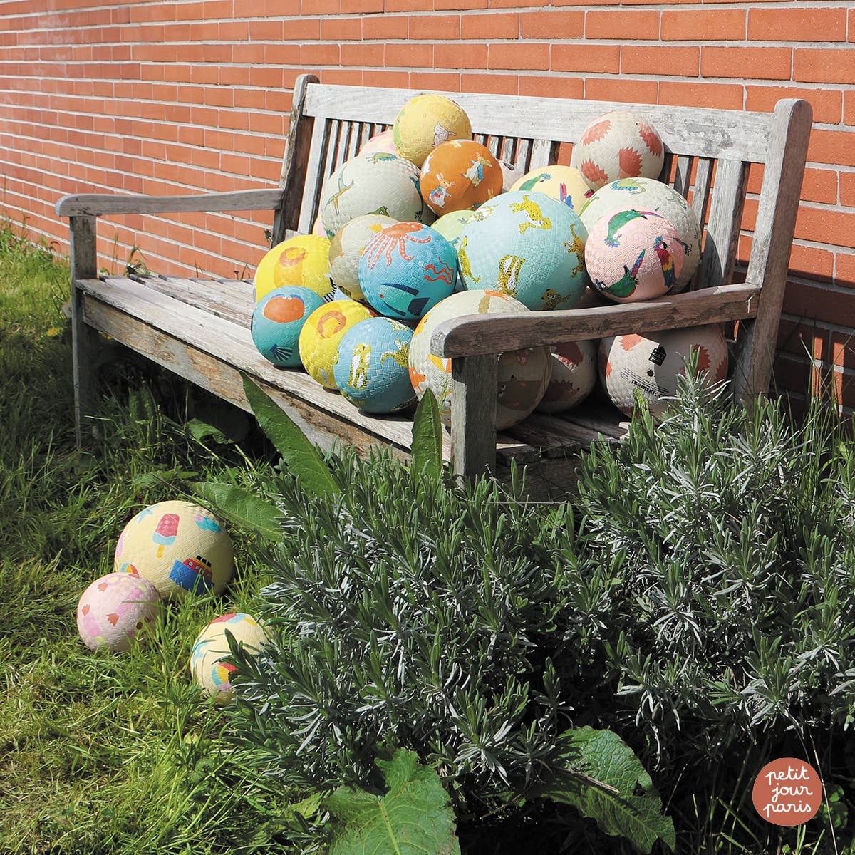 Petit Jour Paris - Spielball (⌀ 18 cm) • Bonbons - ROSA ECK