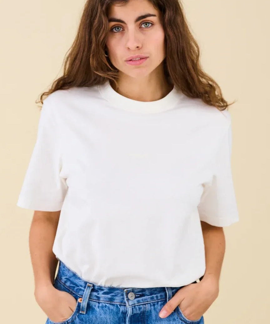 popeia - T-Shirt aus Bio - Baumwolle | Off - White - T-Shirt - ROSA ECK Concept Store