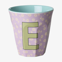 rice Buchstabenbecher (250 ml) – E Flowers, Helllila