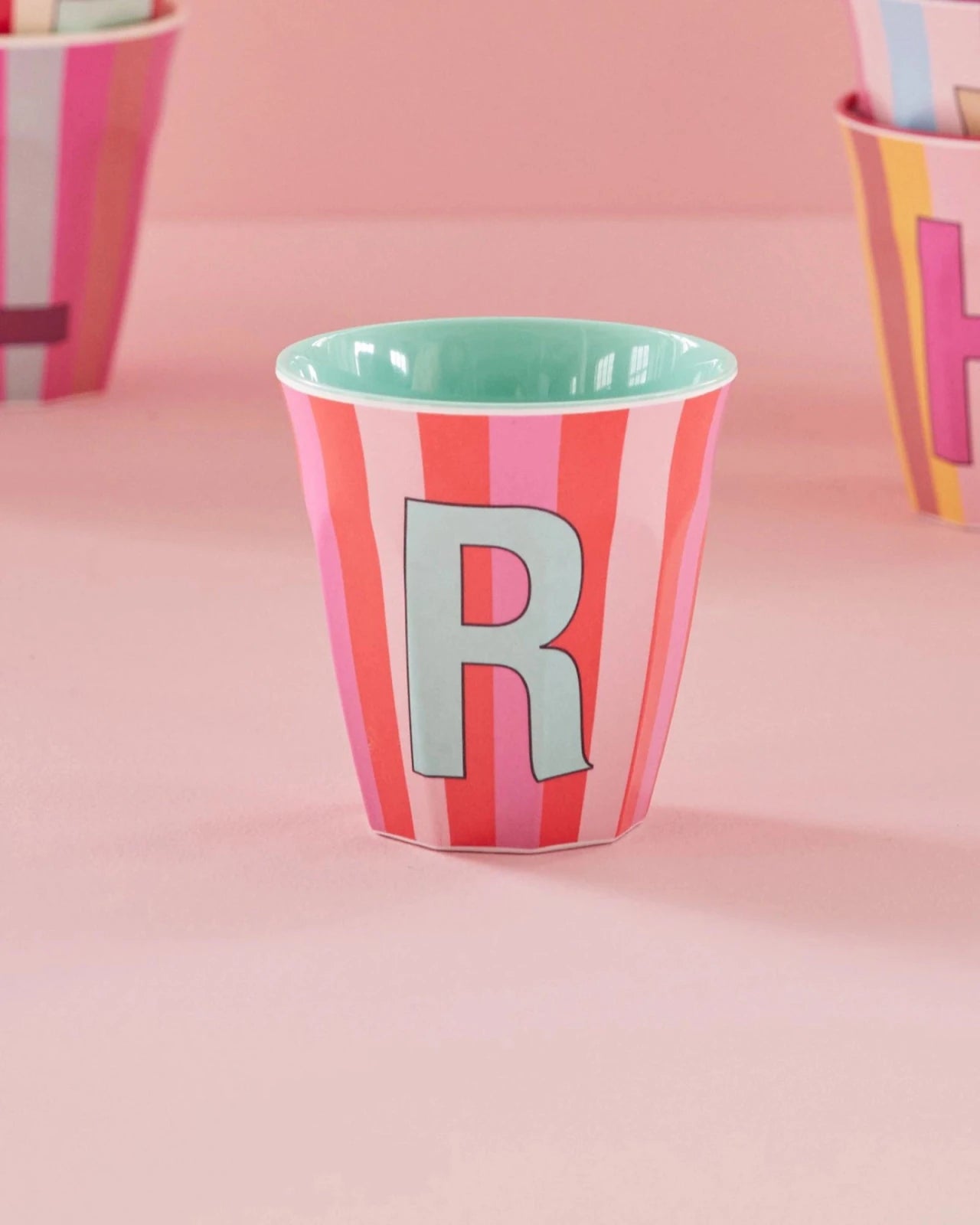 rice Buchstabenbecher (250 ml) – R Stripes, Pink
