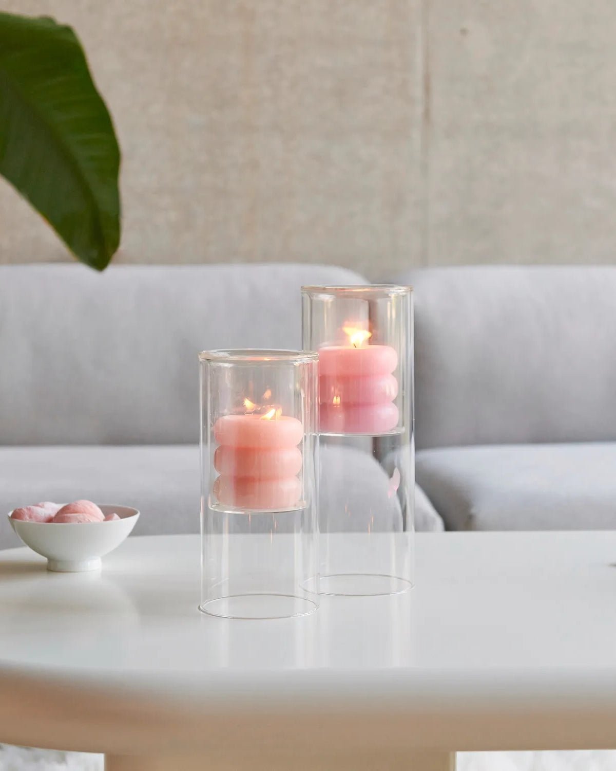 Rico Design - Stumpenkerze Ringe • Dunkle Beere - Kerze - ROSA ECK