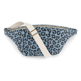 Rose in April - BANANA Bauchtasche • Leopard Blau - ROSA ECK