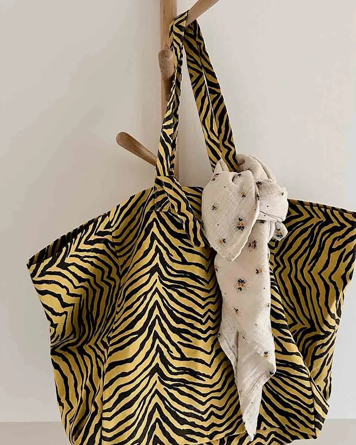 Rose in April - ELISA Einkaufstasche • Zebra Bambou/Black - ROSA ECK