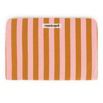 Rose in April - MAYA Laptoptasche (15/16 Zoll) • Stripes Strawberry/Caramel - ROSA ECK