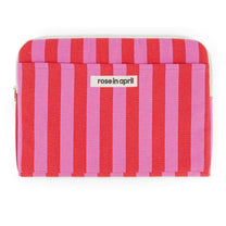 Rose in April - OCTAVE Laptoptasche (13/14 Zoll) • Stripes Orchid Red - Laptoptasche - ROSA ECK Concept Store