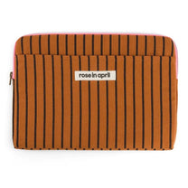 Rose in April - OCTAVE Laptoptasche (13/14 Zoll) • Tennis Ginger - ROSA ECK