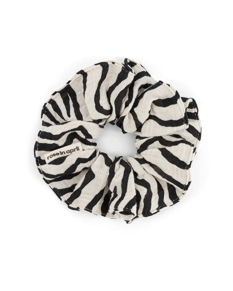 Rose in April - SCRUNCHIE Haargummi • Zebra Weiß - Haargummi - ROSA ECK Concept Store