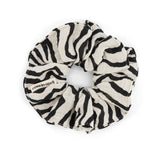 Rose in April - SCRUNCHIE Haargummi • Zebra Weiß - Haargummi - ROSA ECK Concept Store