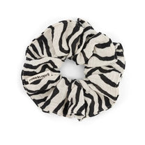 Rose in April - SCRUNCHIE Haargummi • Zebra Weiß - Haargummi - ROSA ECK Concept Store