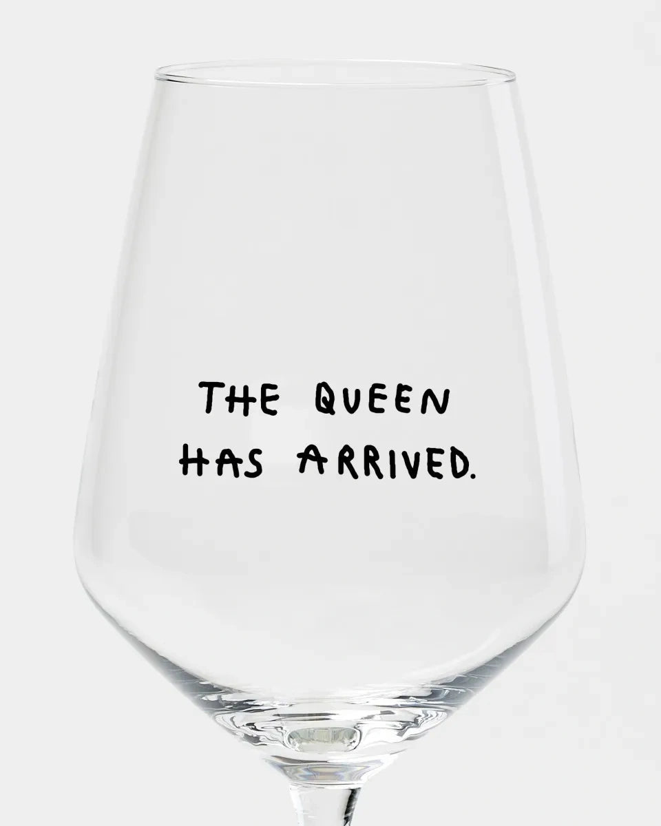 selekkt - Weinglas mit Spruch • The Queen Has Arrived - ROSA ECK