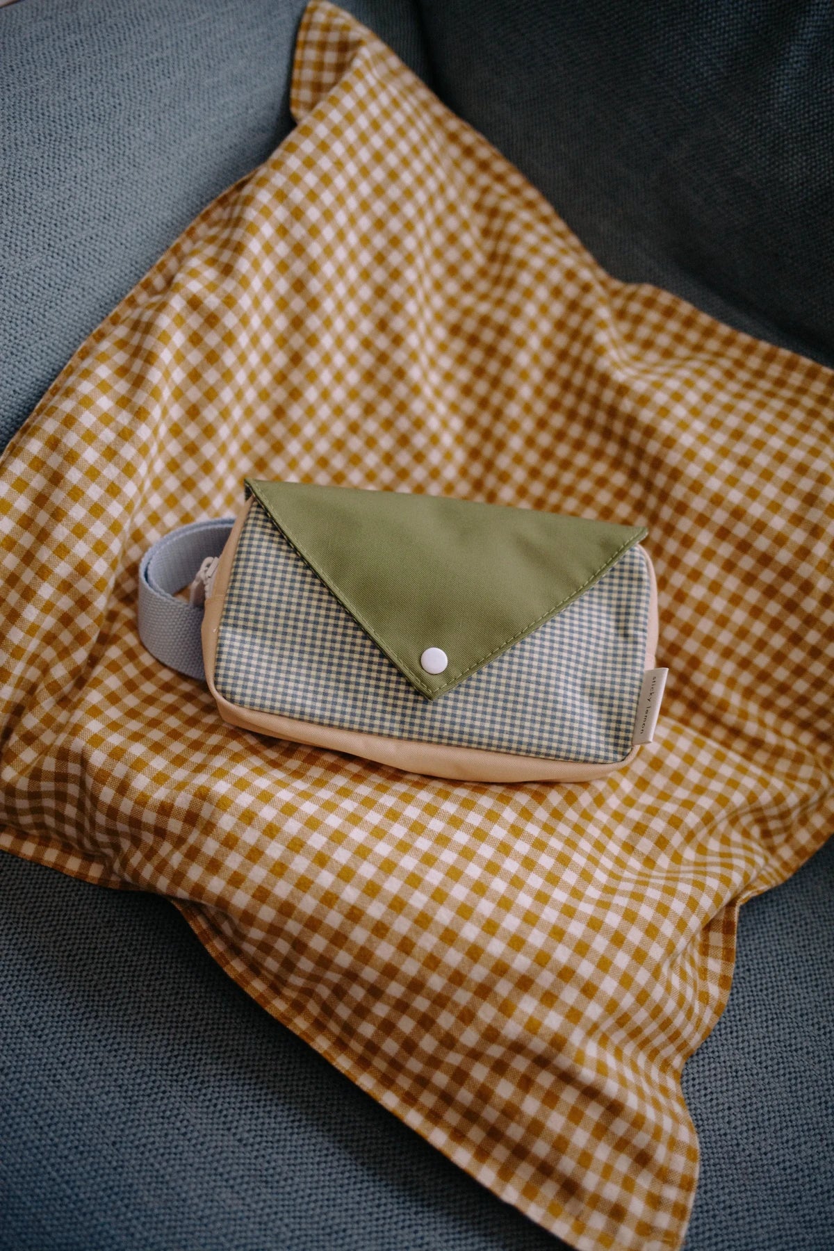 Sticky Lemon - LEMON TREE Kinder - Bauchtasche (S) • envelope | tickling grass - ROSA ECK