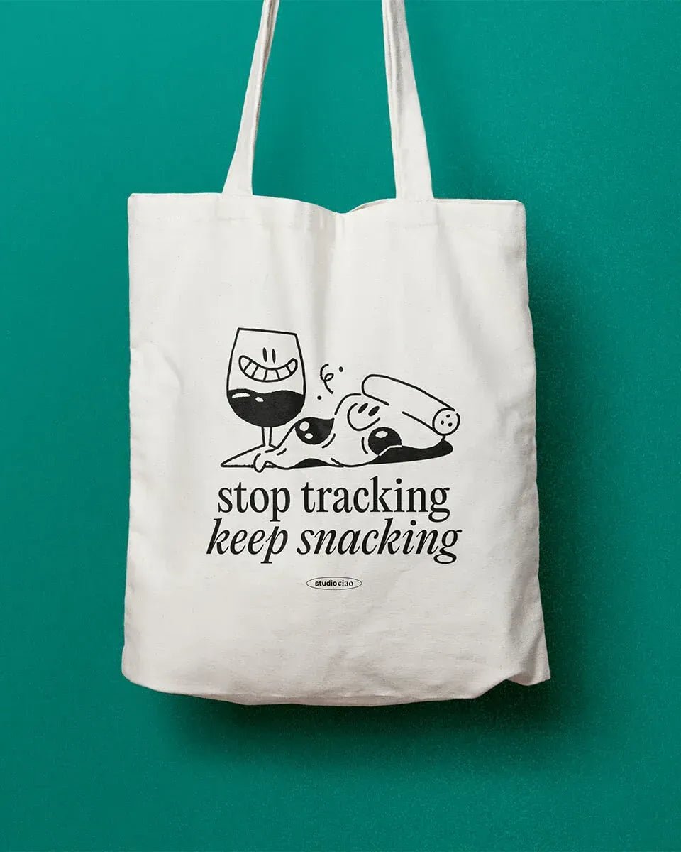 studio ciao - STOP TRACKING, KEEP SNACKING Jutebeutel - Tasche - ROSA ECK Concept Store