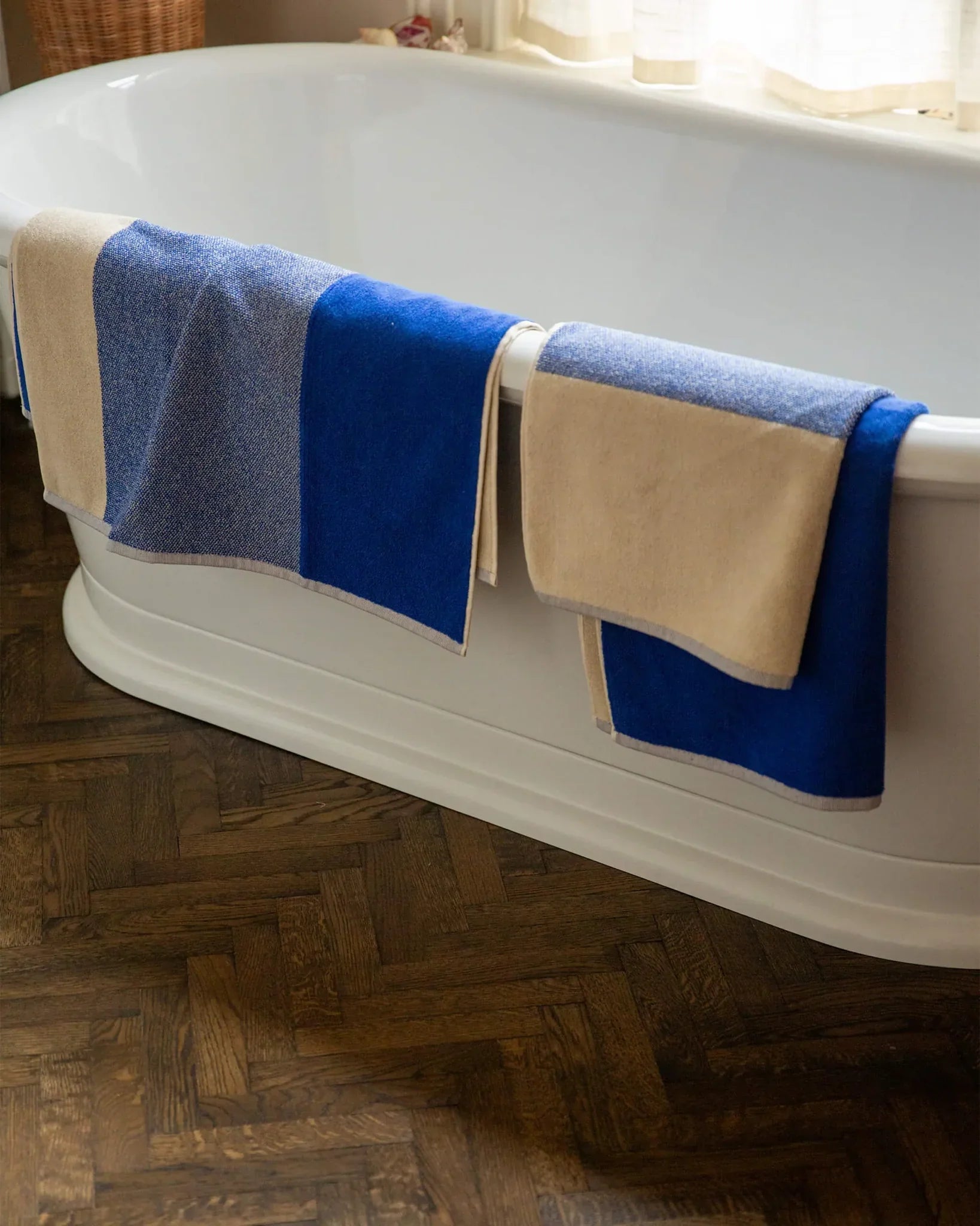 SUITE702 - BLEND Handtuch-Set (2 Stk.) • Cobalt Blue-Ecru - ROSA ECK