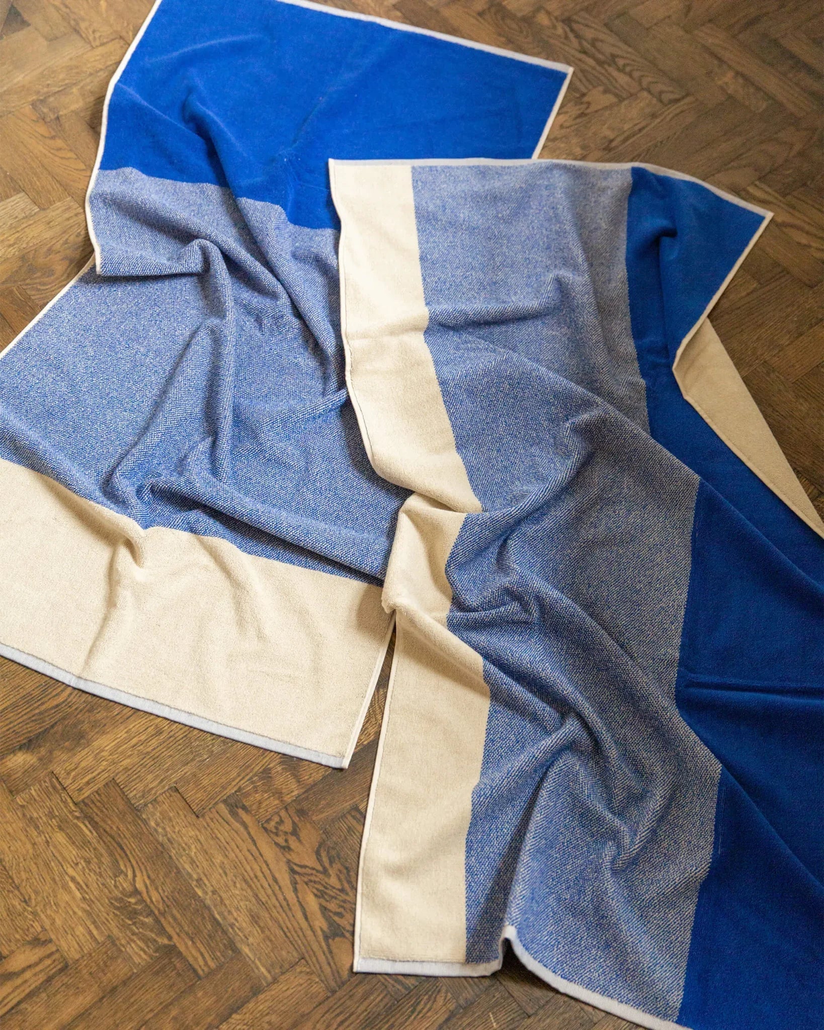 SUITE702 - BLEND Handtuch-Set (2 Stk.) • Cobalt Blue-Ecru - ROSA ECK