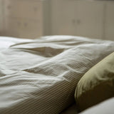 SUITE702 - Gestreifter Bettbezug aus Bio-Baumwolle (135 x 200 cm) • Olive-Ecru - ROSA ECK