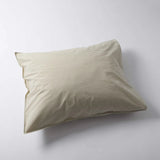SUITE702 - Gestreifter Kissenbezug aus Bio-Baumwolle (80 x 80 cm) • Olive-Ecru - ROSA ECK