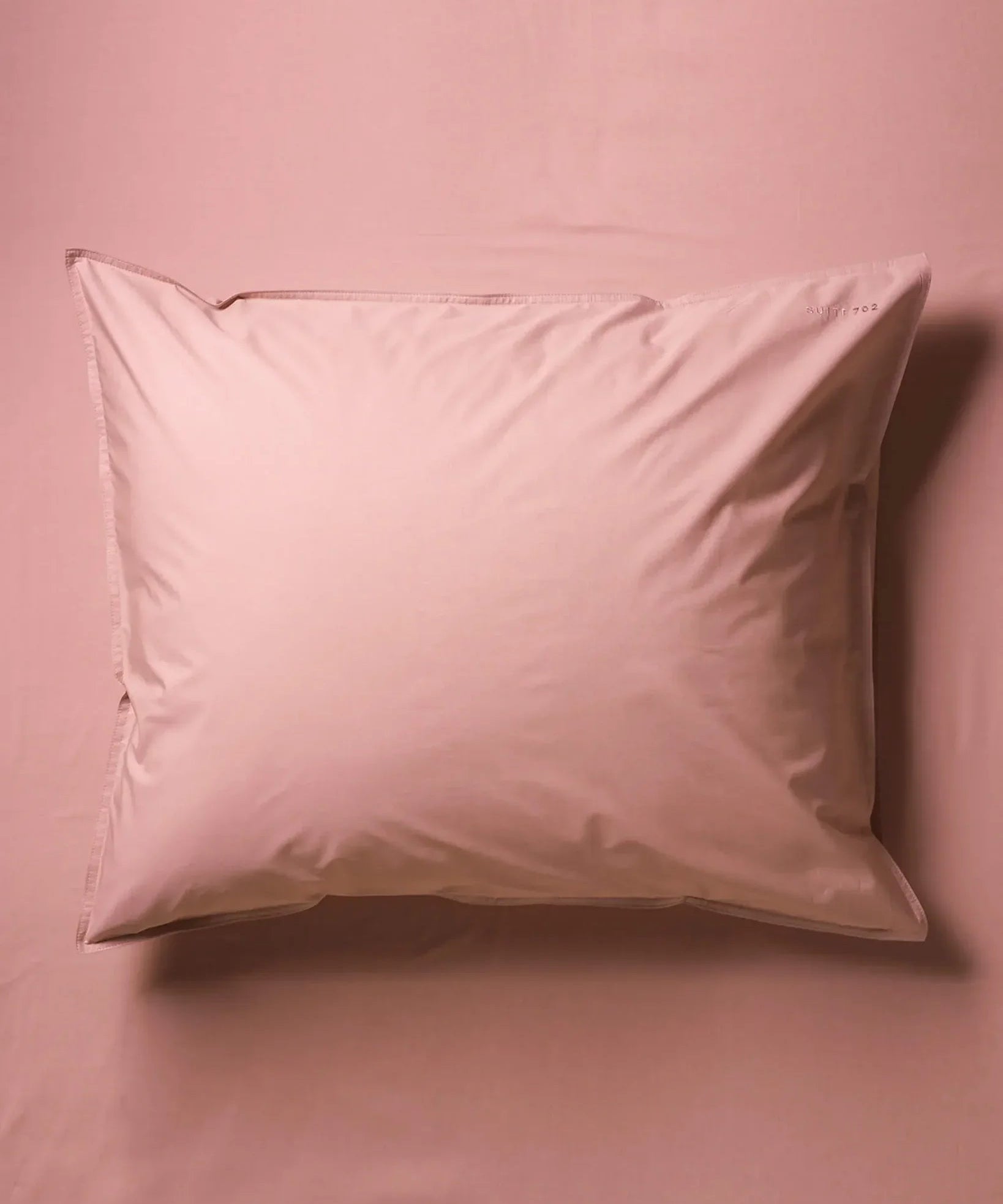 SUITE702 - Kissenbezug aus Bio-Baumwolle (80 x 80 cm) • Dusty Rose - ROSA ECK