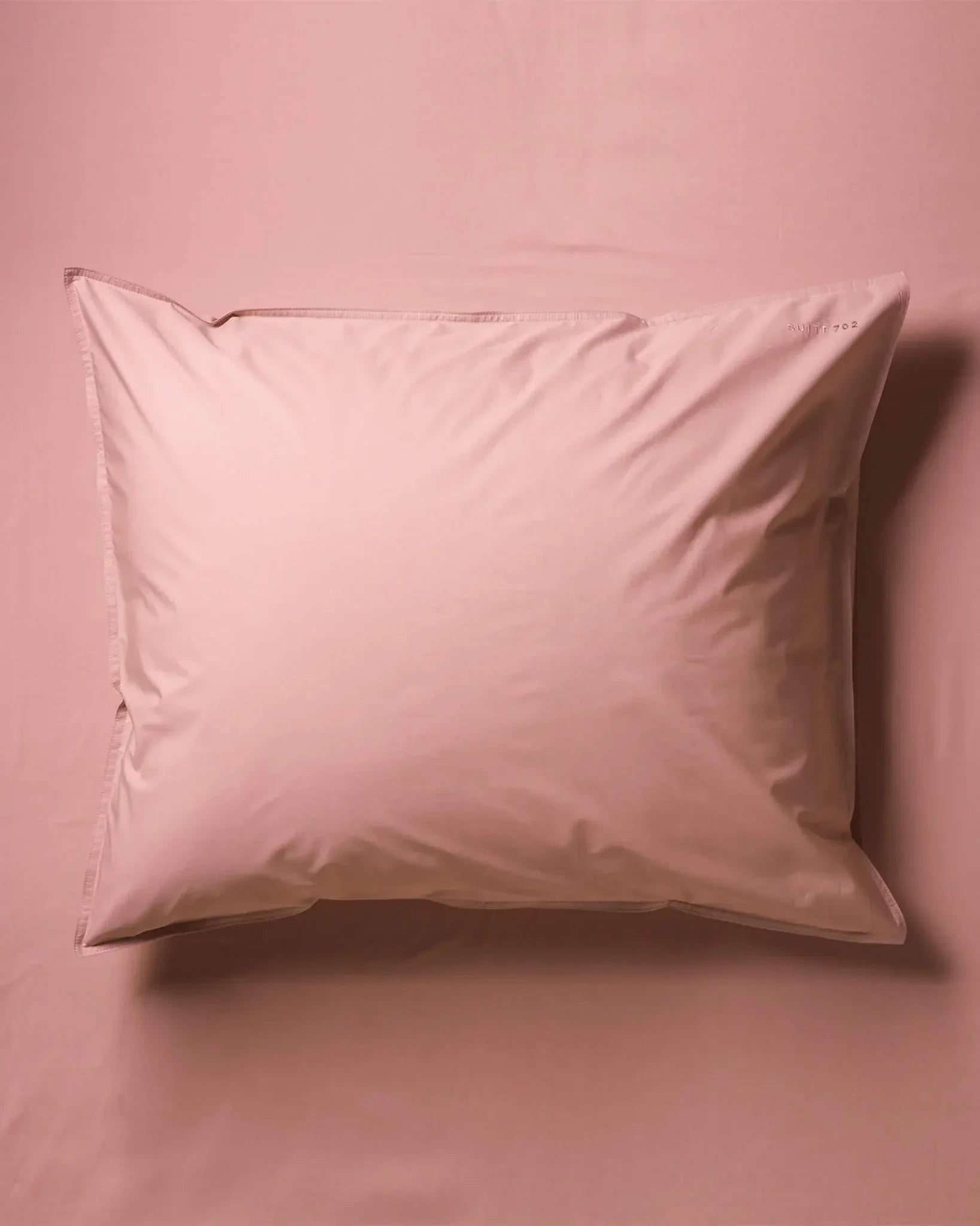 SUITE702 - Kissenbezug aus Bio-Baumwolle (80 x 80 cm) • Dusty Rose - ROSA ECK