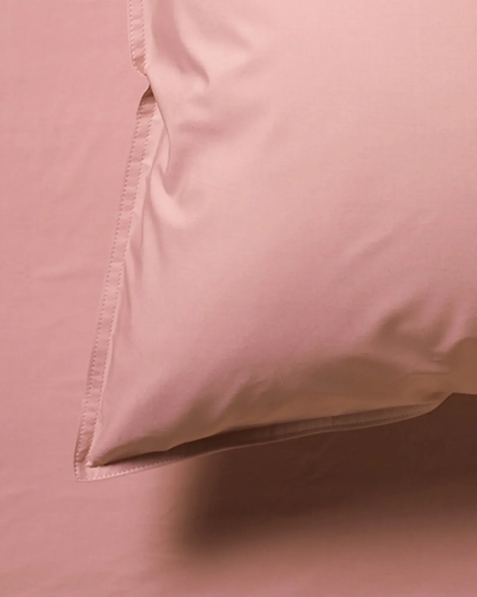 SUITE702 - Kissenbezug aus Bio-Baumwolle (80 x 80 cm) • Dusty Rose - ROSA ECK