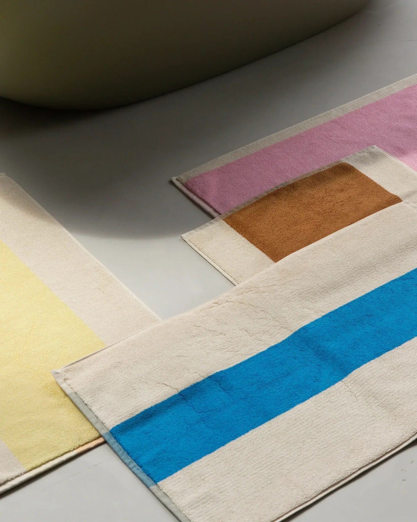SUITE702 - MARTENS & MARTENS Badematte (50 x 80 cm) • Pink-Olive - ROSA ECK