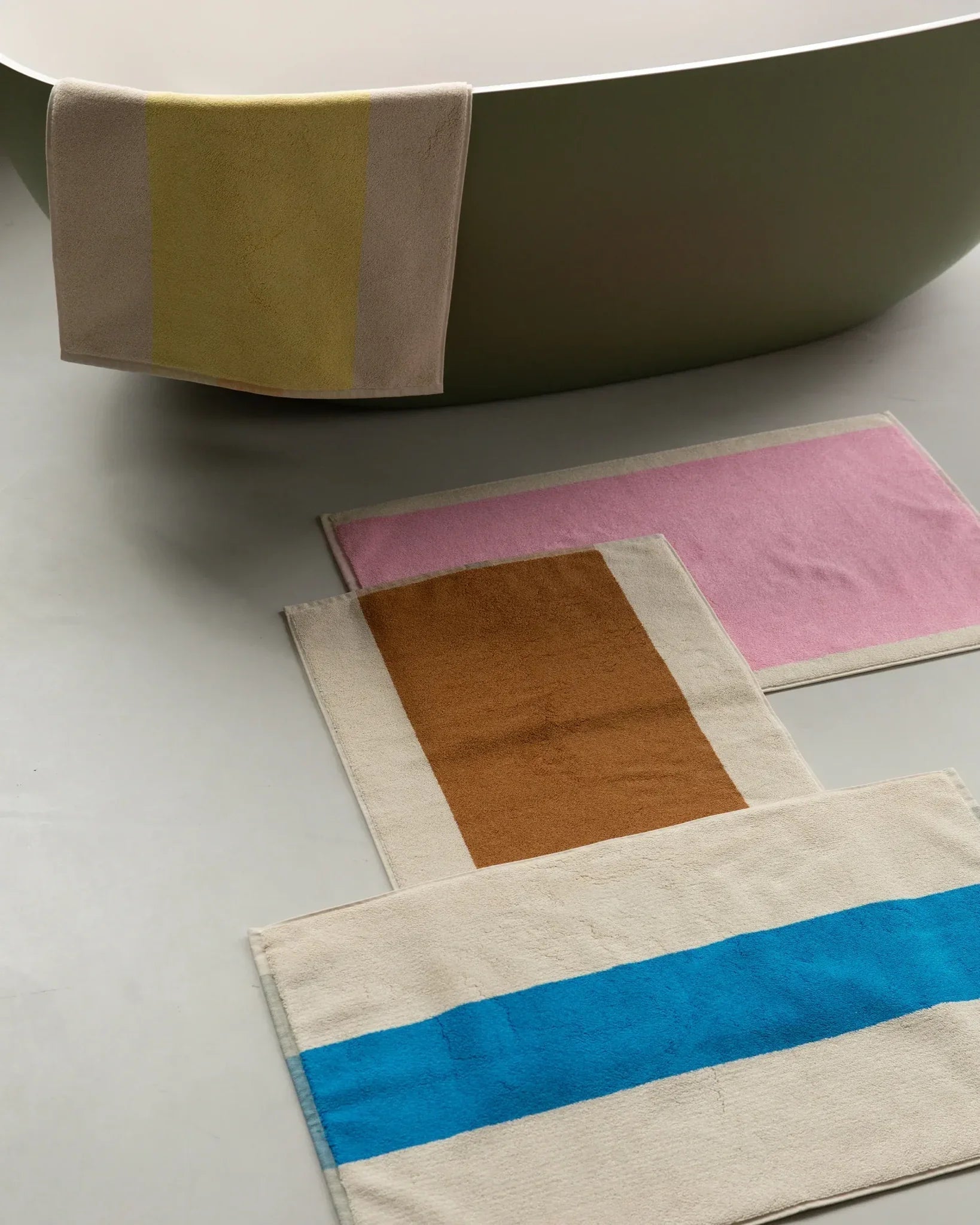 SUITE702 - MARTENS & MARTENS Badematte (50 x 80 cm) • Toffee-Turquoise - ROSA ECK