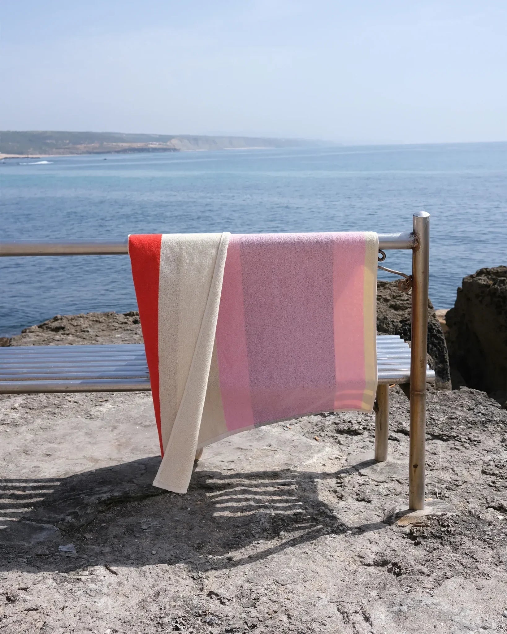 SUITE702 - MARTENS & MARTENS Strandtuch (90 x 180 cm) • Red-Dark Green-Toffee-Pink - ROSA ECK