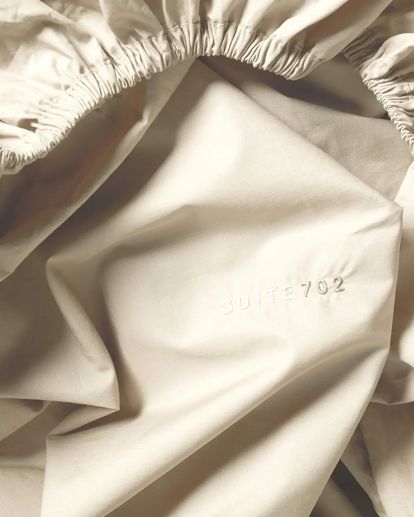 SUITE702 - Spannbettlaken aus Bio-Baumwolle • Ecru - ROSA ECK