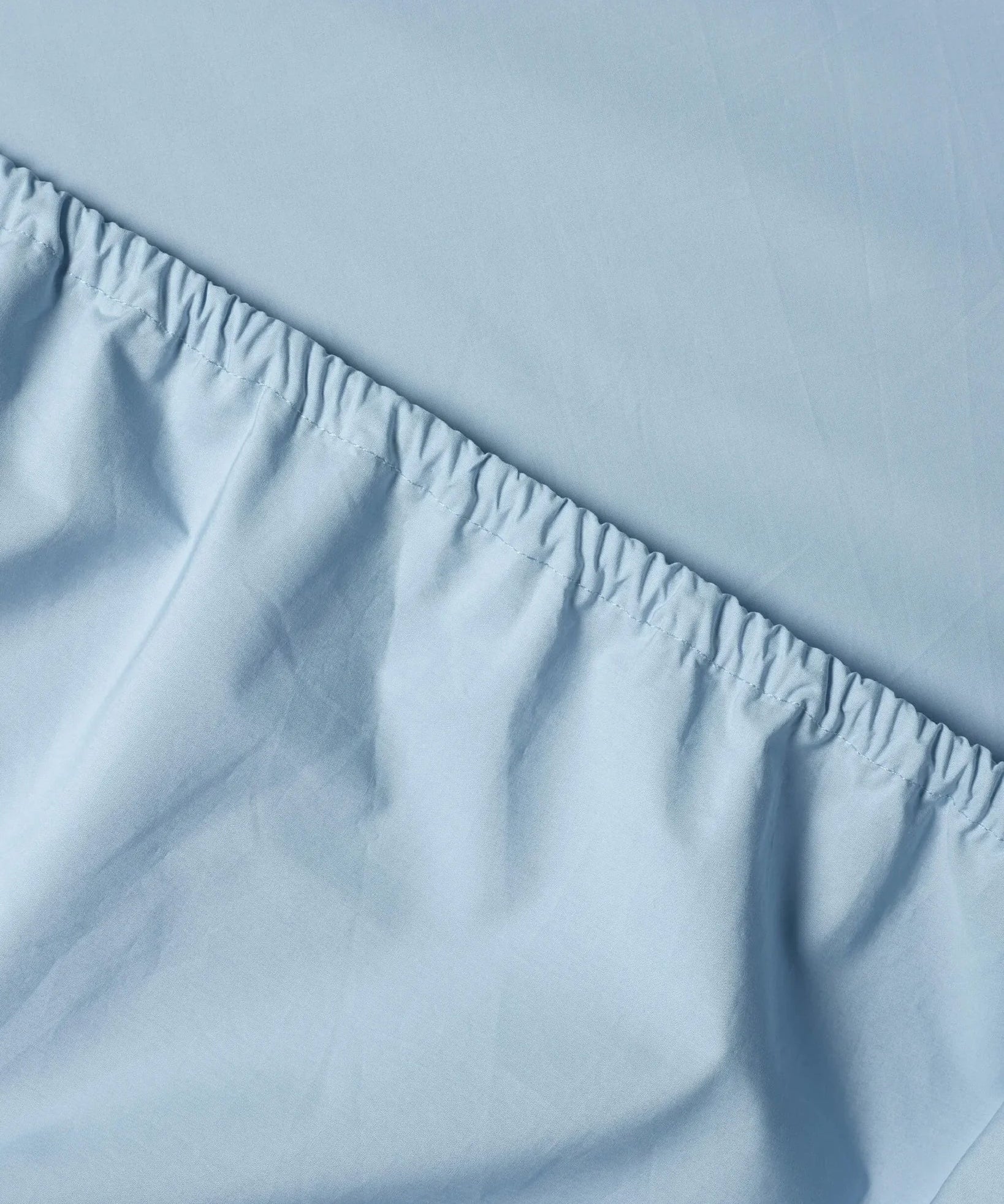 SUITE702 - Spannbettlaken aus Bio-Baumwolle • Sky Blue - ROSA ECK