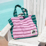 Tarta Gelatina - Handtuchtasche mit Streifen • Pink / Teal - ROSA ECK