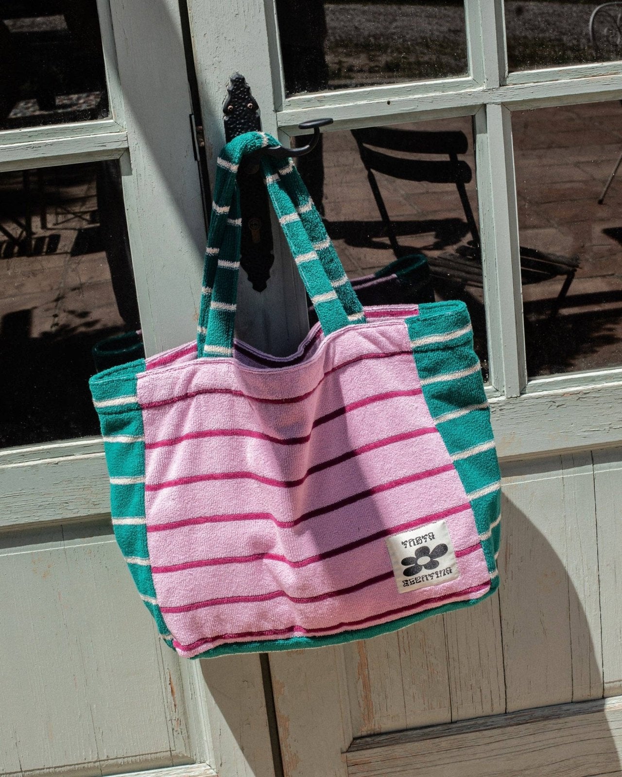 Tarta Gelatina - Handtuchtasche mit Streifen • Pink / Teal - ROSA ECK