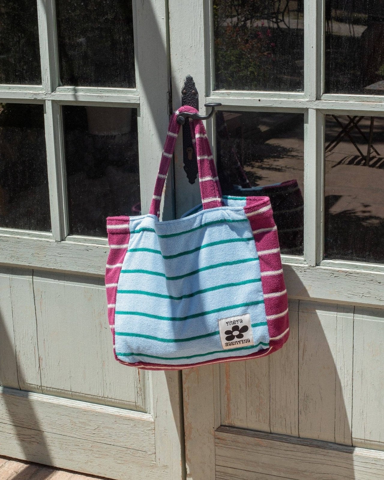 Tarta Gelatina - Handtuchtasche mit Streifen • Plum / Light Blue - ROSA ECK