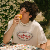 Tarta Gelatina - STRAWBERRIES ON A PLATE T-Shirt - ROSA ECK