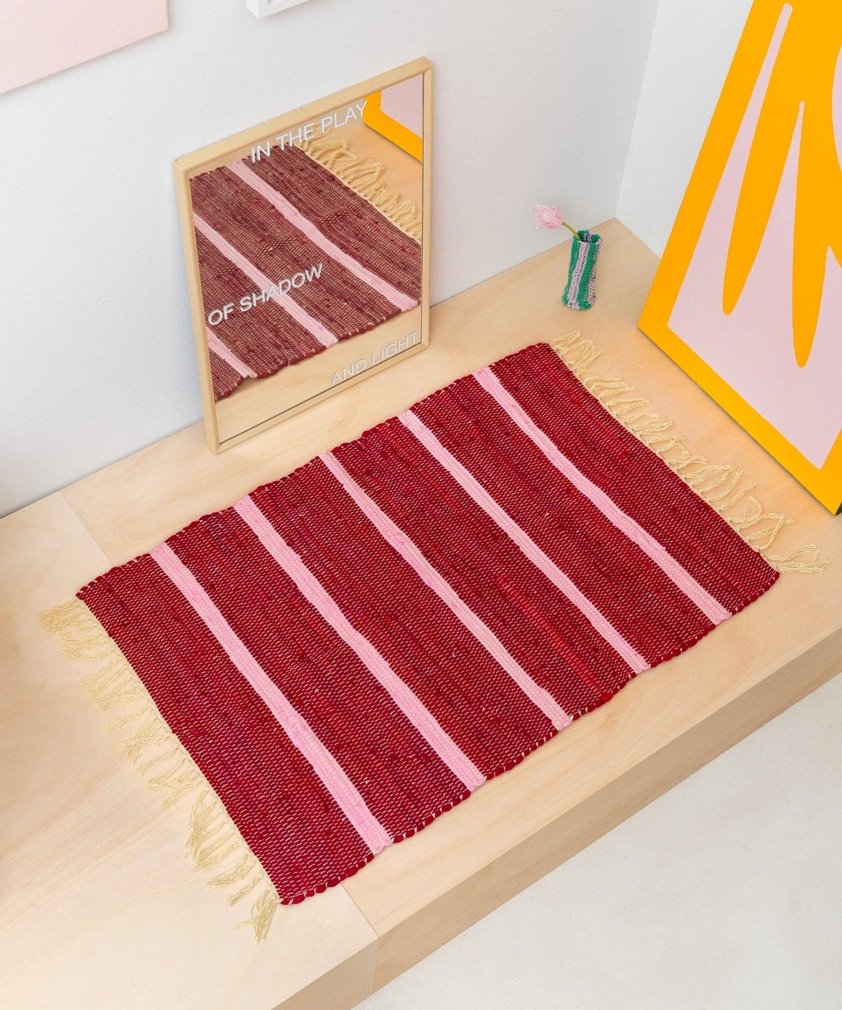 Tarta Gelatina - Upcycled Teppich (90 × 60 cm) • Burgundy - ROSA ECK