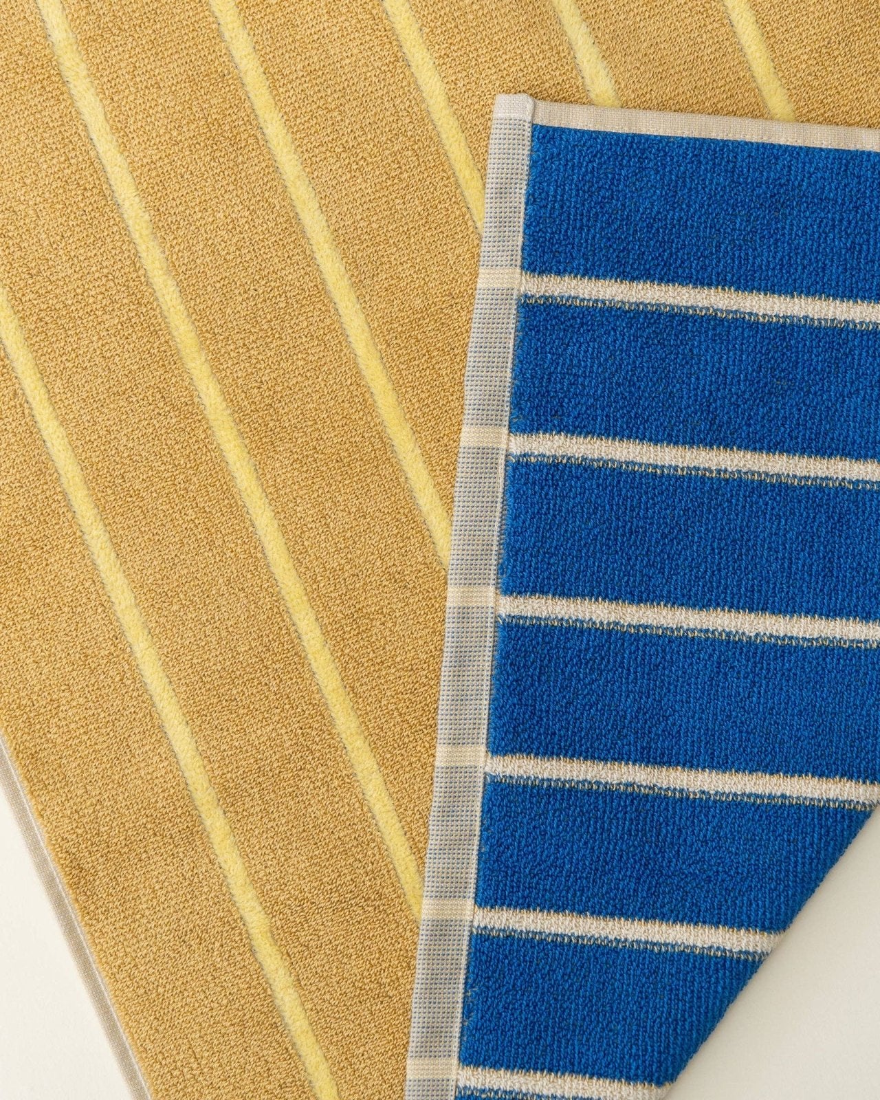 Tarta Gelatina - Wende-Handtuch • Blue / Mustard - ROSA ECK