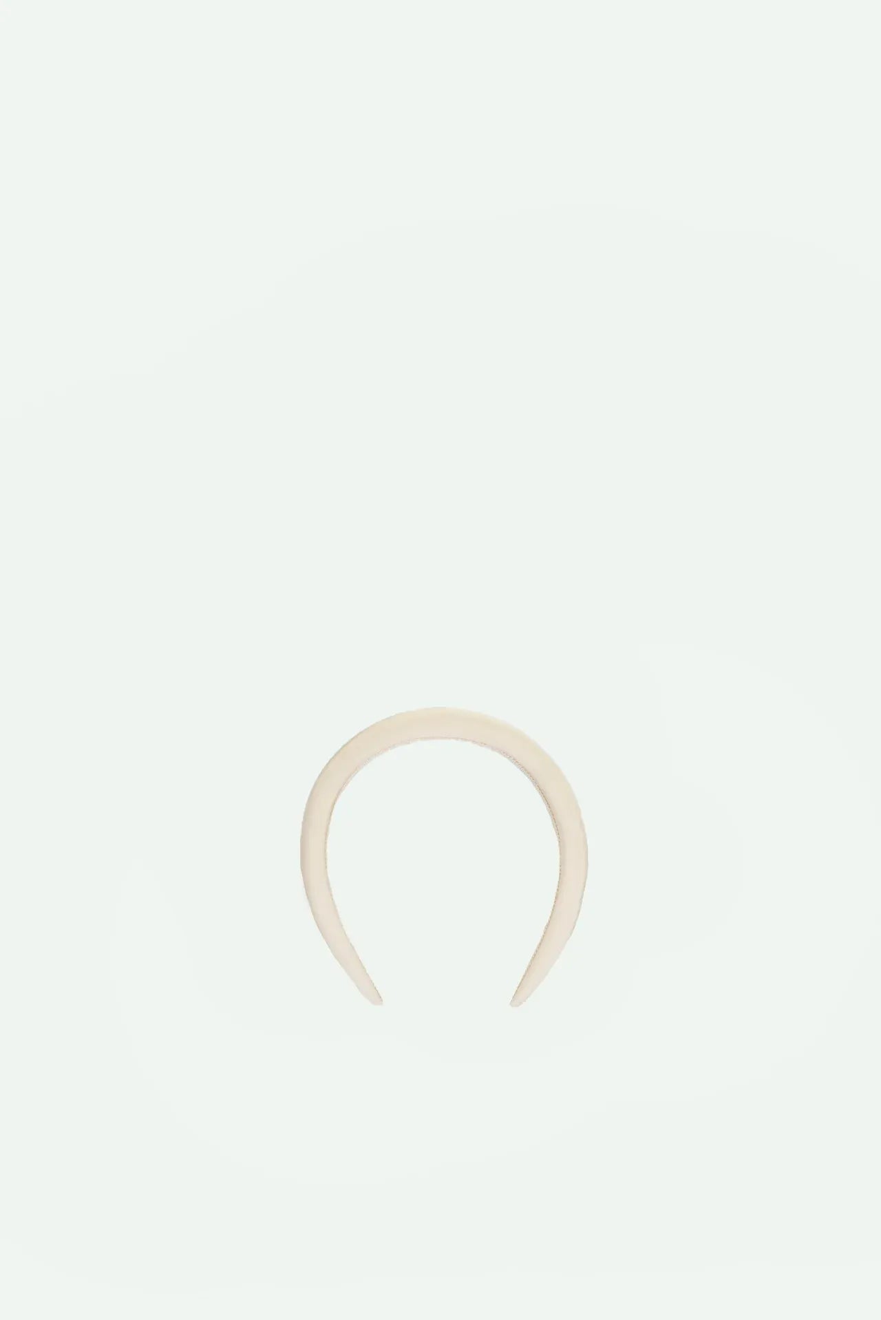 The Sticky Sis Club - CLUB CHIC Haarreif • pearl white - ROSA ECK