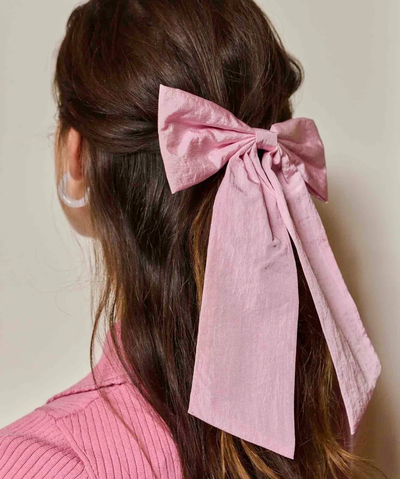 The Sticky Sis Club - CLUB CHIC Haarschleife • festive pink - ROSA ECK