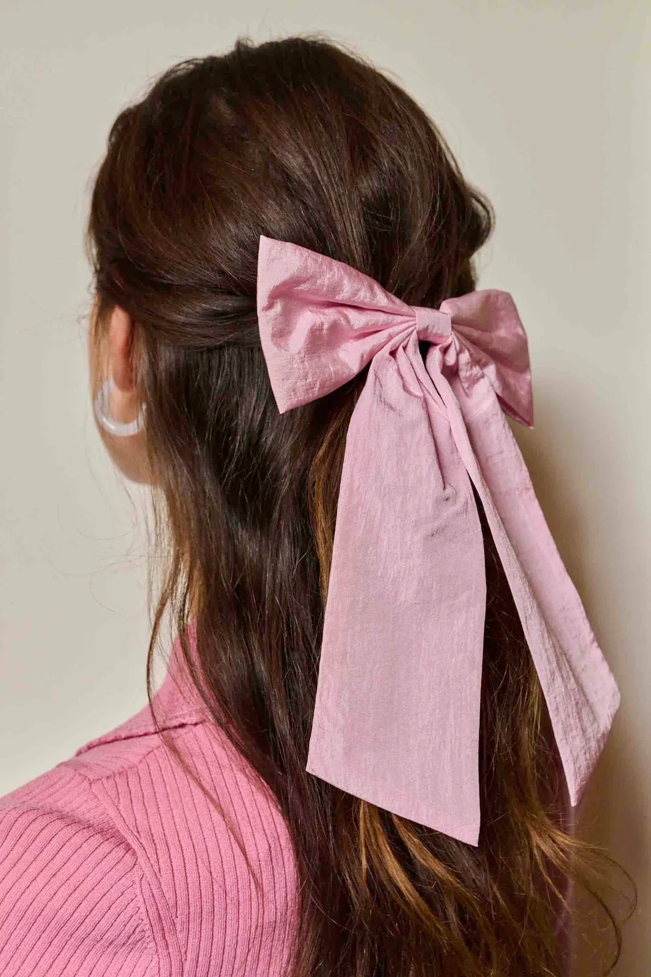 The Sticky Sis Club - CLUB CHIC Haarschleife • festive pink - ROSA ECK