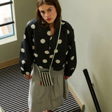 The Sticky Sis Club - KNITTED STRIPES Handytasche • mist + fig - Handytasche - ROSA ECK