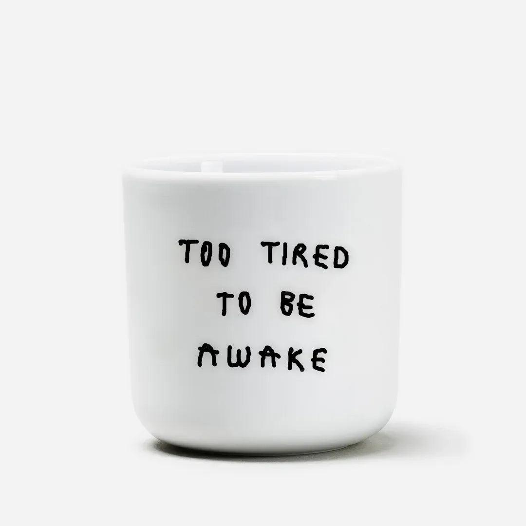 yahya studio - Becher aus Porzellan • TOO TIRED TO BE AWAKE - ROSA ECK