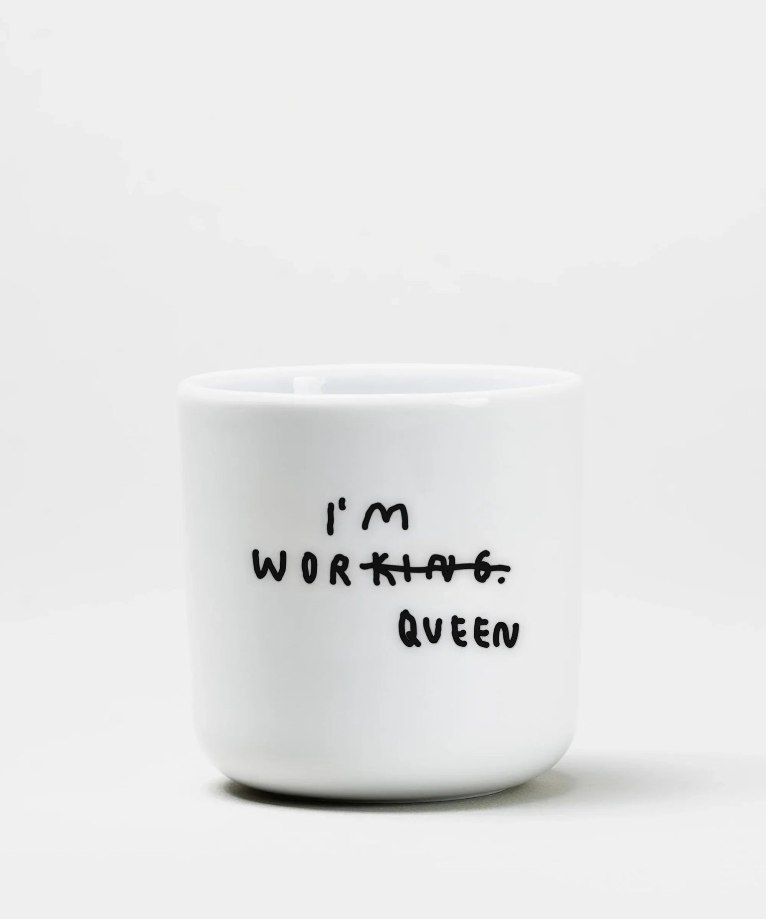 yahya studio - I'M WORQUEEN Becher aus Porzellan - Kaffee - und Teetasse - ROSA ECK - Cup, ,