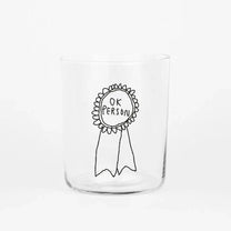yahya studio - OK PERSON Großes Trinkglas mit Spruch - Trinkglas - ROSA ECK Concept Store